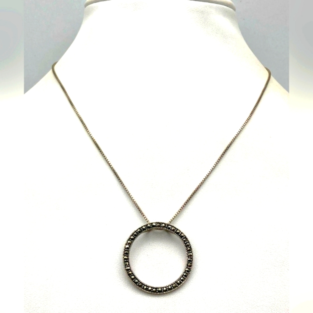 925 Silver Round Marcasite Pendant Neclace Set - GUC